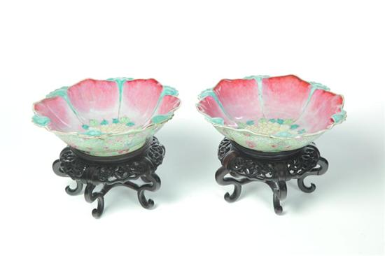 PAIR OF BOWLS.  China  probably mid