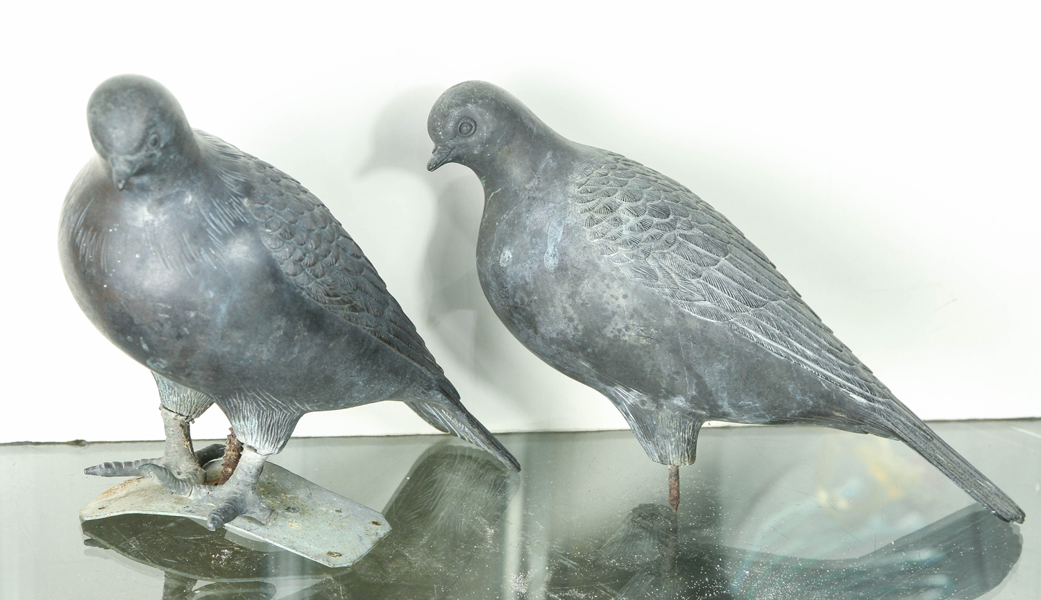 PAIR OF BRONZE FIGURES OF BIRDS