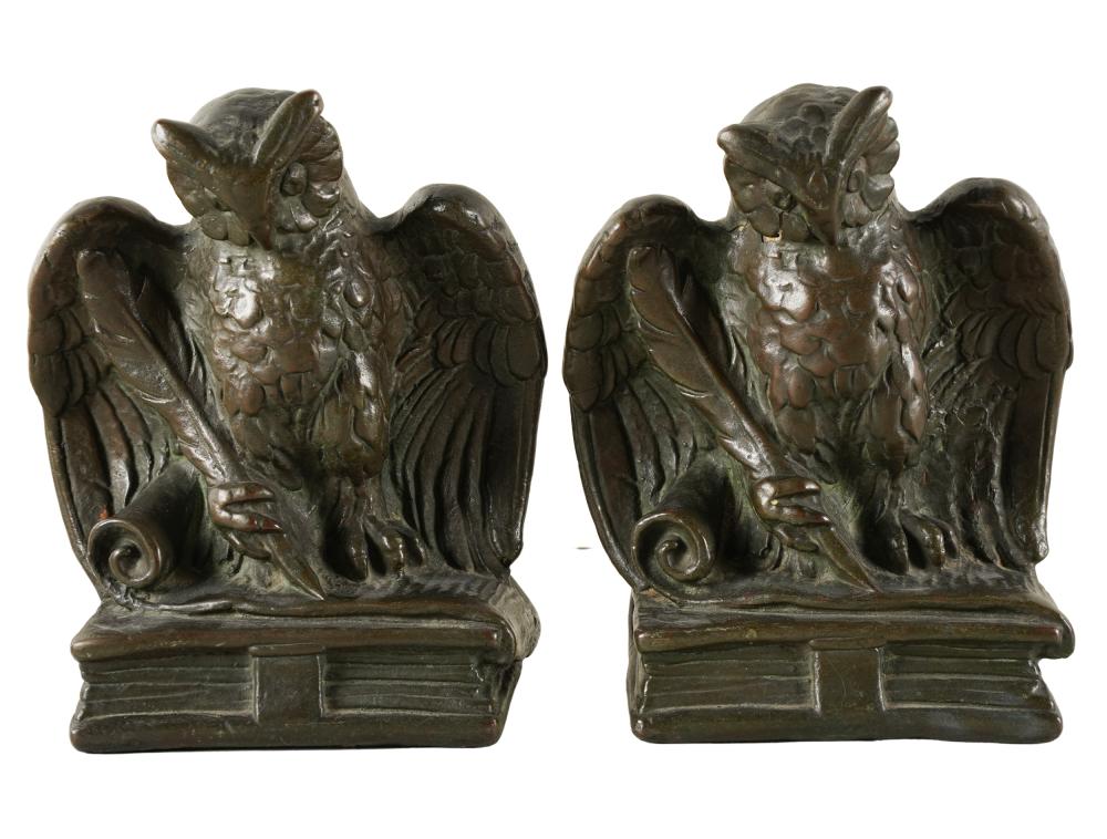 PAIR OF BRONZE OWL-FORM BOOKENDSone