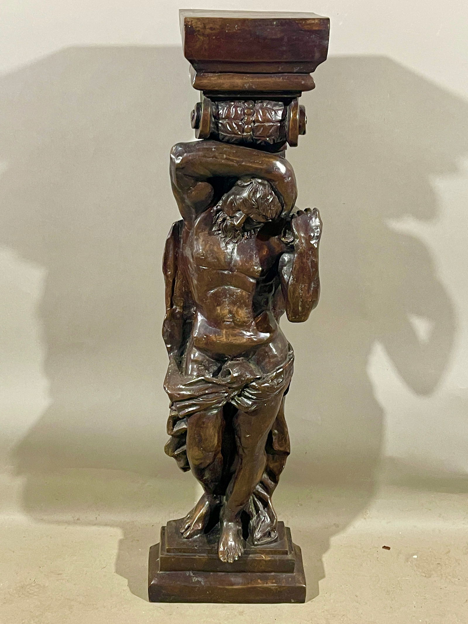 PAIR OF BRONZE STATUESPair of