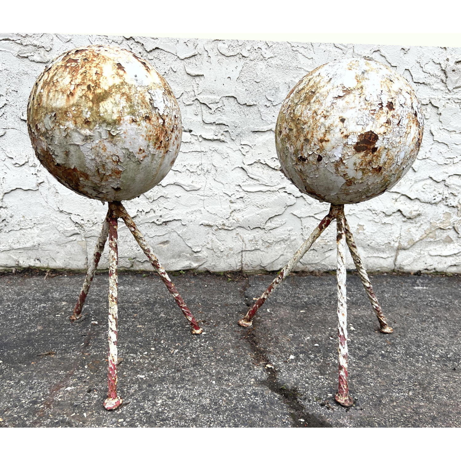 Pair of Cannonballs on Twisted Iron