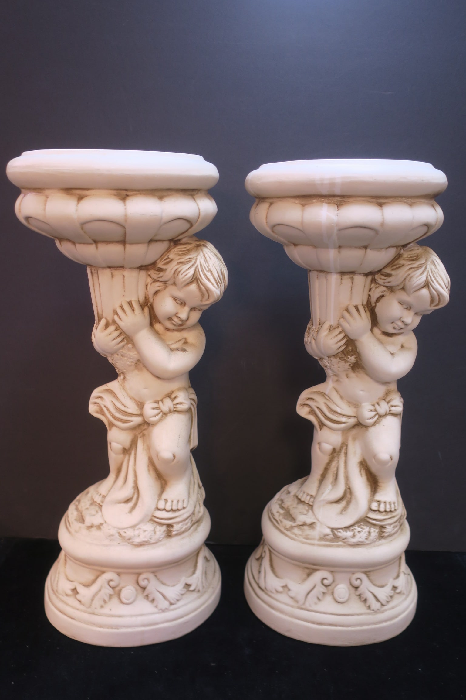 PAIR OF CERAMIC FLOWER POTS/VASES