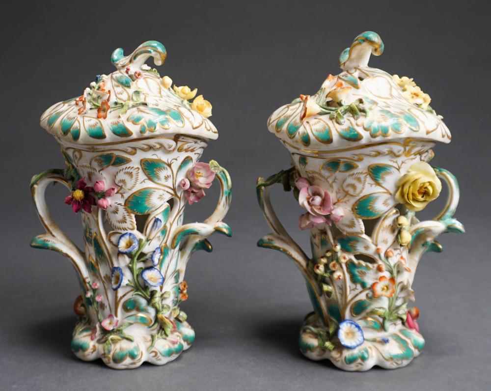 PAIR OF CHAMBERLAINS WORCESTER