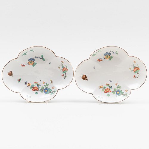 PAIR OF CHANTILLY KAKIEMON