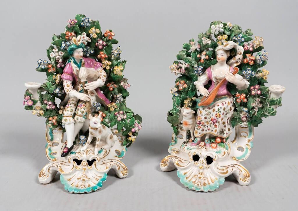 PAIR OF CHELSEA STYLE PORCELAIN