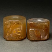 PAIR OF CHINESE AGATE 'MONKEY