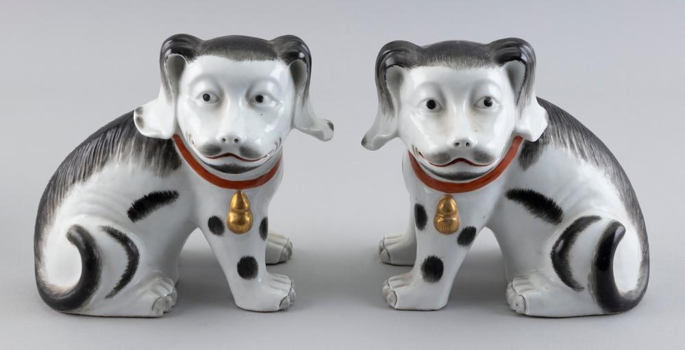 PAIR OF CHINESE BLACK AND WHITE