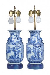 PAIR OF CHINESE BLUE & WHITE P