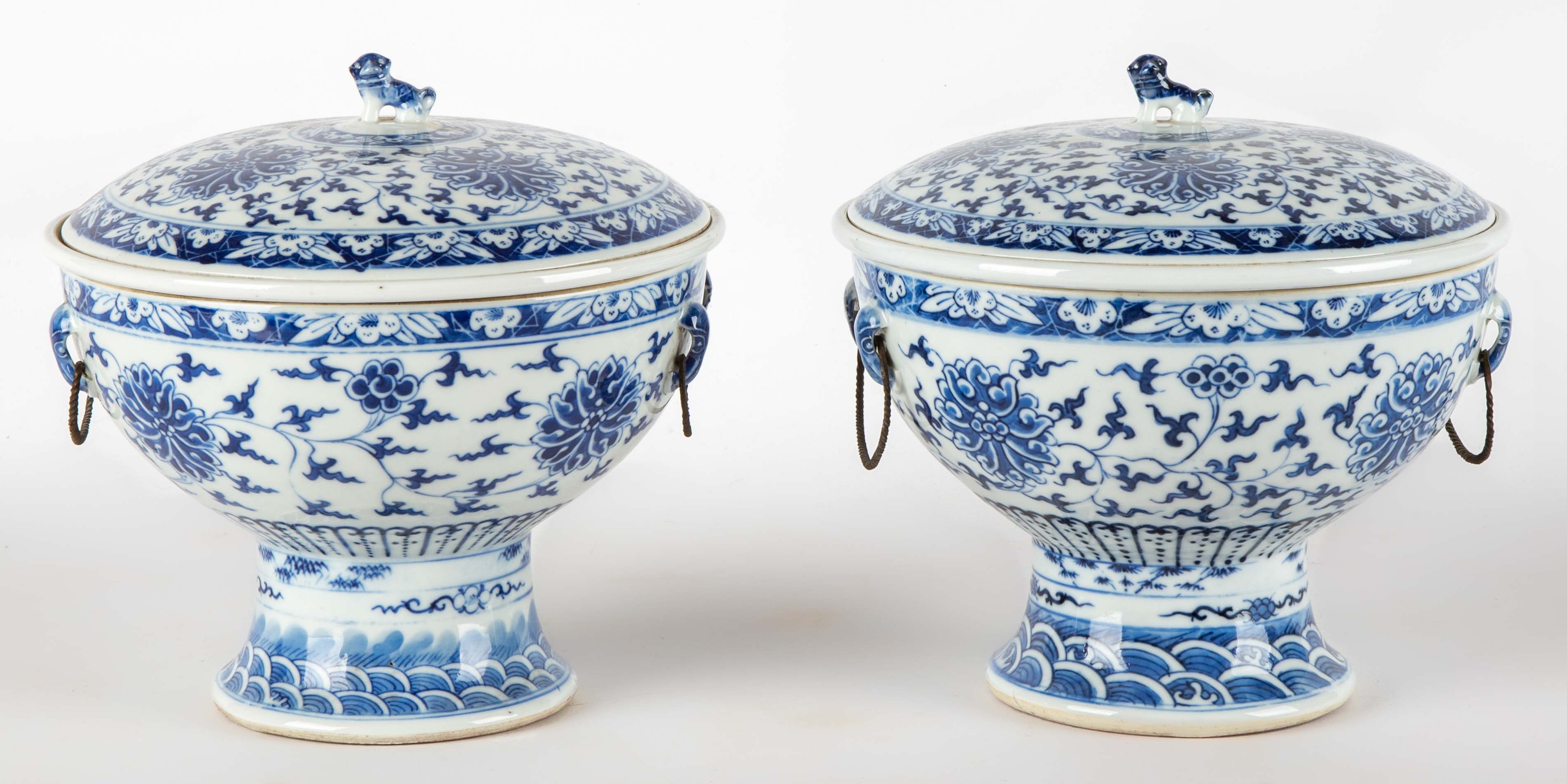 PAIR OF CHINESE BLUE AND WHITE