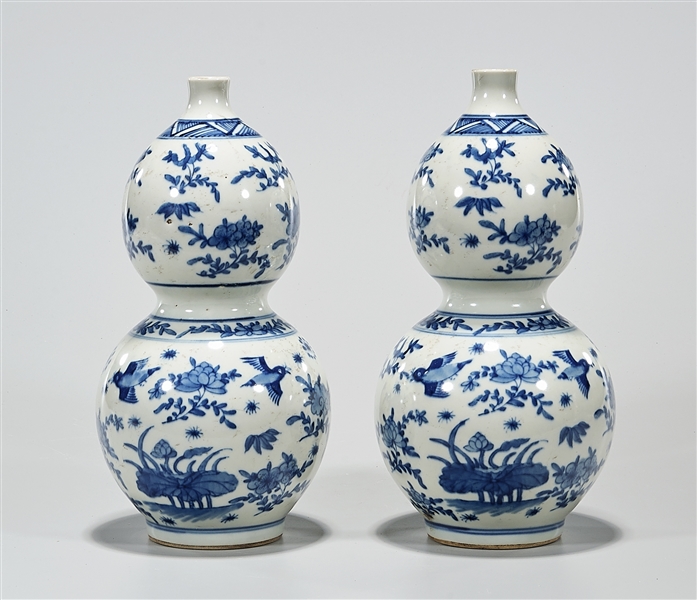 Pair of Chinese blue and white
