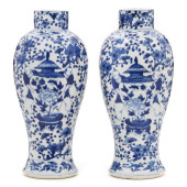 PAIR OF CHINESE BLUE AND WHITE