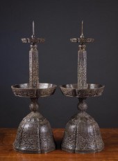 PAIR OF CHINESE BRONZE PILLAR