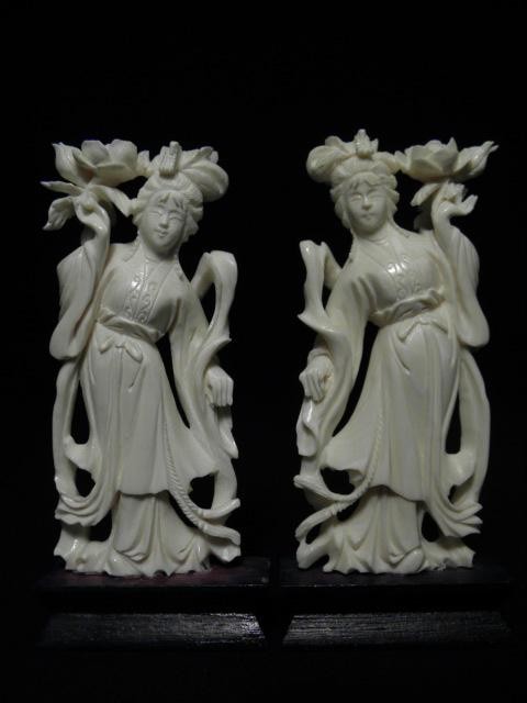 Pair of Chinese carved ivory