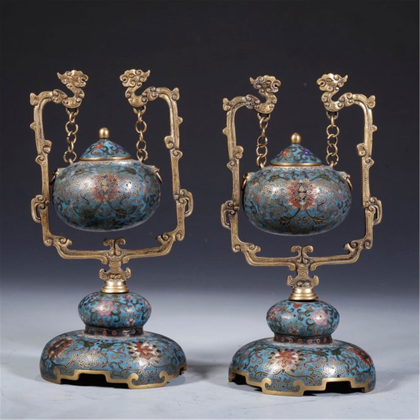 PAIR OF CHINESE CLOISONEE FLOWER