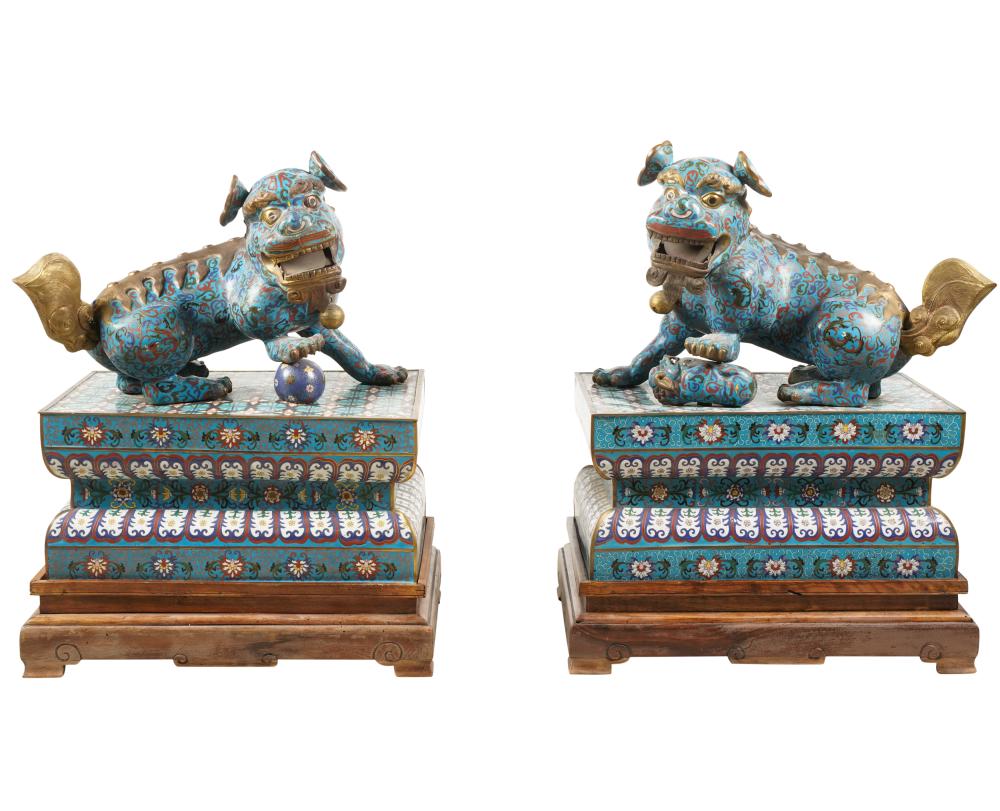 PAIR OF CHINESE CLOISONNE FOO