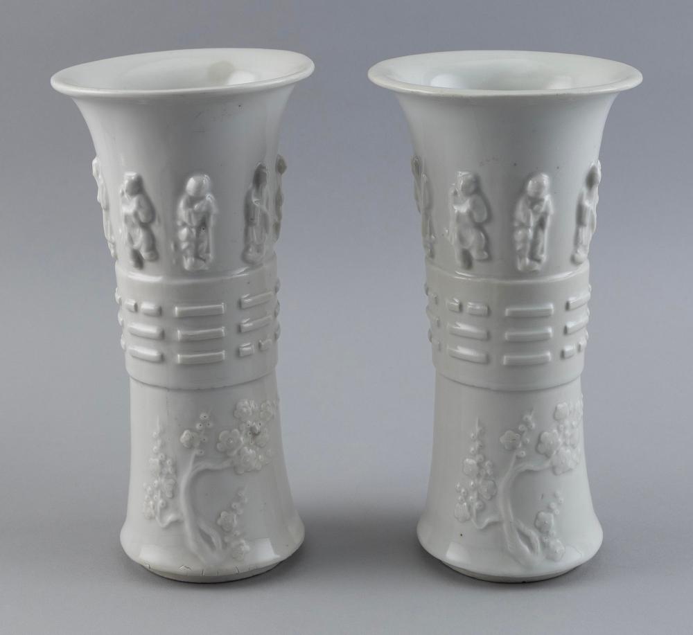 PAIR OF CHINESE DEHUA PORCELAIN