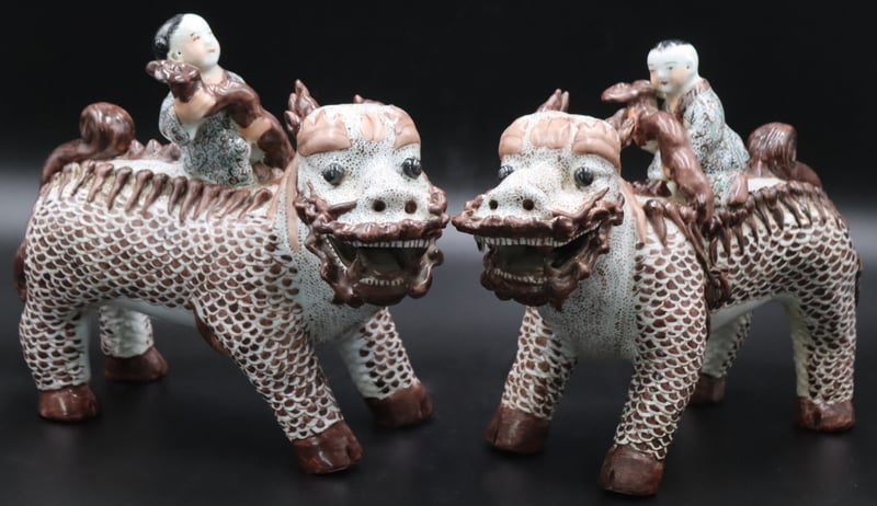 PAIR OF CHINESE ENAMEL DECORATED