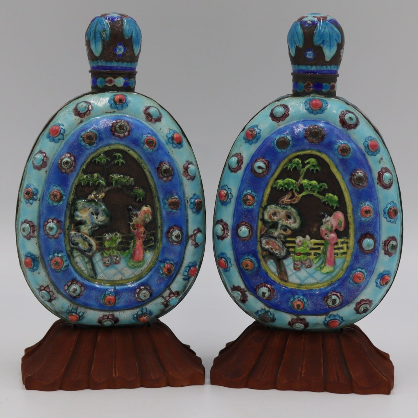 PAIR OF CHINESE ENAMEL PINCH