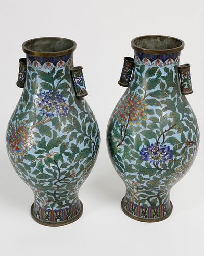 PAIR OF CHINESE ENAMELED