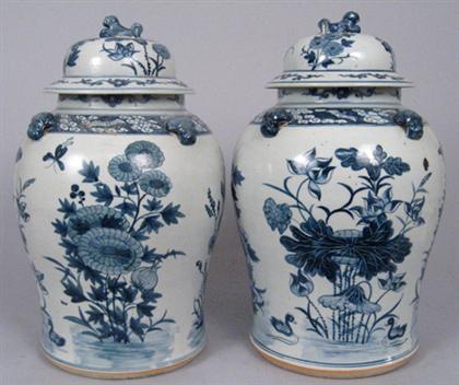 Pair of Chinese export blue