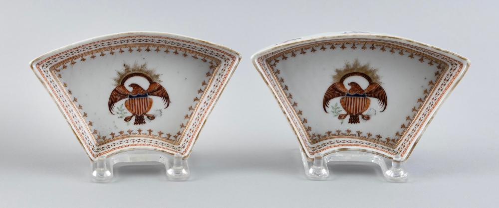 PAIR OF CHINESE EXPORT FAMILLE ROSE
