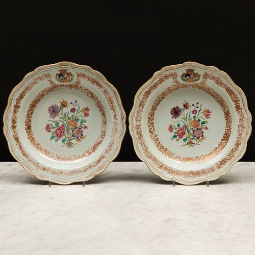 PAIR OF CHINESE EXPORT FAMILLE ROSE