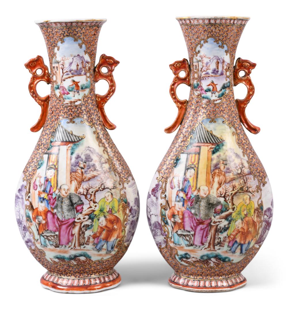 PAIR OF CHINESE EXPORT MANDARIN