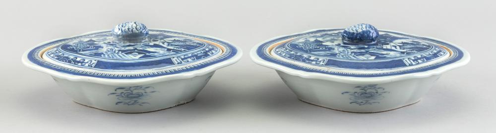 PAIR OF CHINESE EXPORT NANKING