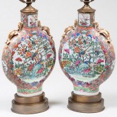 PAIR OF CHINESE EXPORT PILGRIM