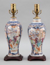 PAIR OF CHINESE EXPORT POLYCHR