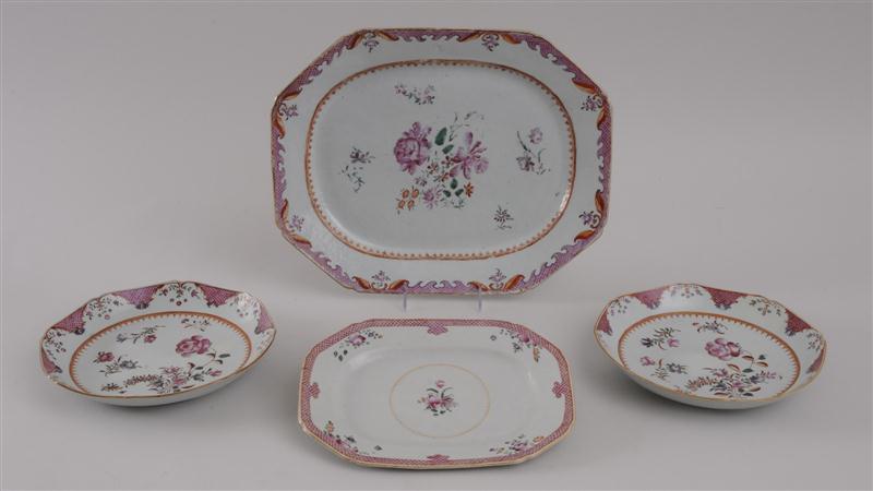 PAIR OF CHINESE EXPORT PORCELAIN
