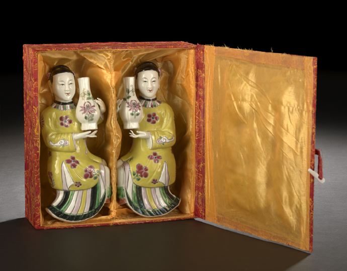 Pair of Chinese Export Porcelain
