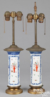 PAIR OF CHINESE EXPORT PORCELA