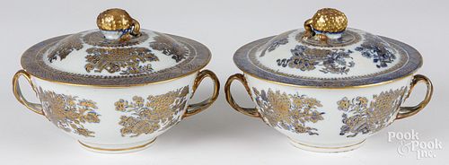 PAIR OF CHINESE EXPORT PORCELAIN
