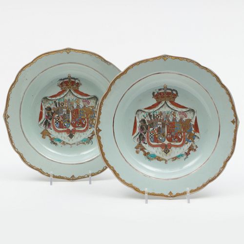 PAIR OF CHINESE EXPORT PORCELAIN