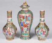 PAIR OF CHINESE EXPORT PORCELA