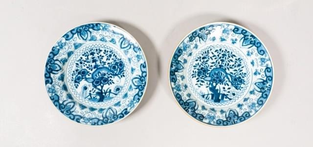 PAIR OF CHINESE EXPORT PORCELAIN