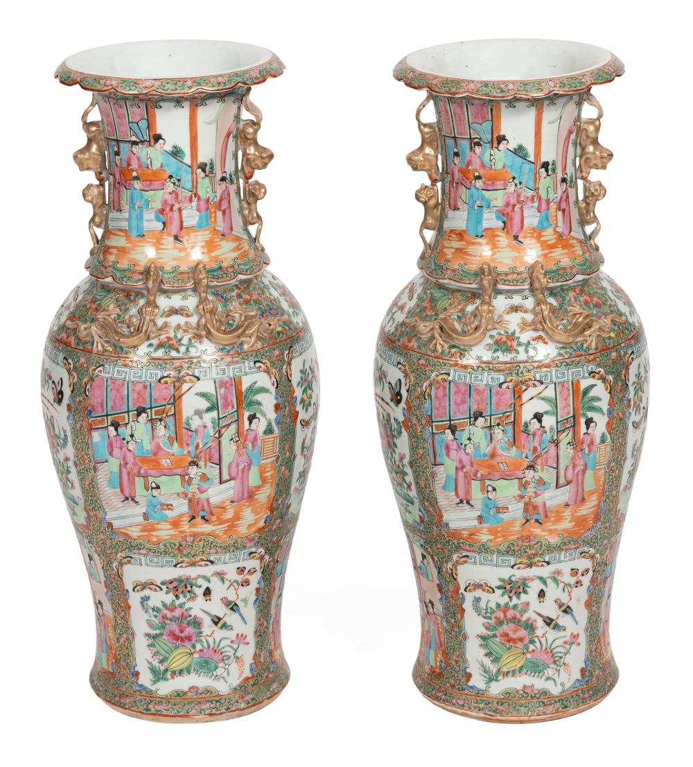 PAIR OF CHINESE EXPORT PORCELAIN