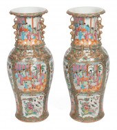 PAIR OF CHINESE EXPORT PORCELA