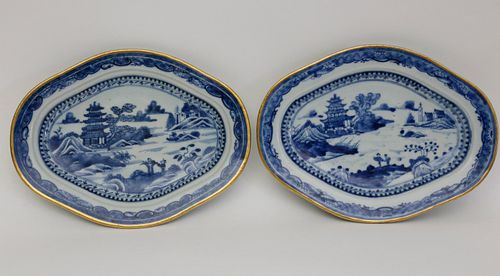 PAIR OF CHINESE EXPORT PORCELAIN