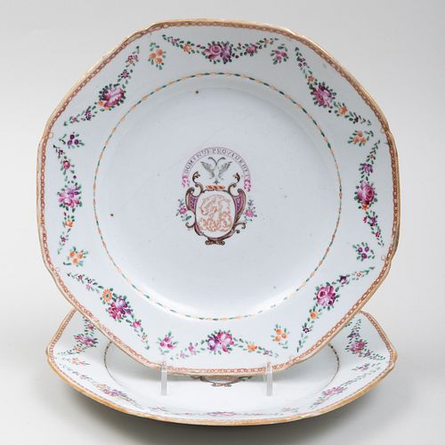 PAIR OF CHINESE EXPORT PORCELAIN