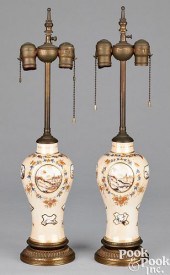 PAIR OF CHINESE EXPORT PORCELA