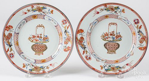 PAIR OF CHINESE EXPORT PORCELAIN
