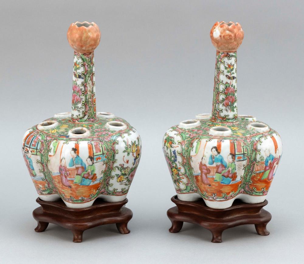 PAIR OF CHINESE EXPORT ROSE