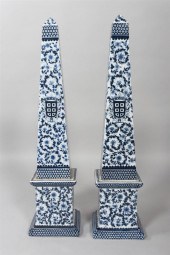 PAIR OF CHINESE EXPORT STYLE B