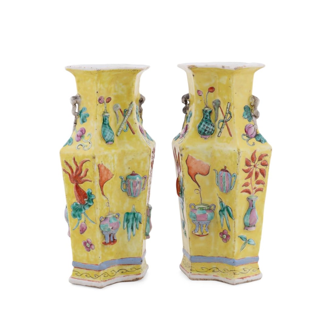 PAIR OF CHINESE FAMILLE JAUNE