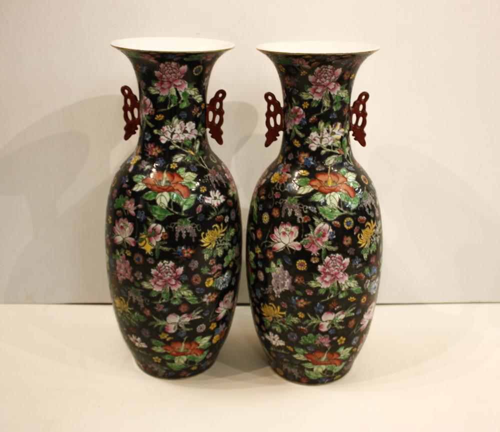 PAIR OF CHINESE FAMILLE NOIRE