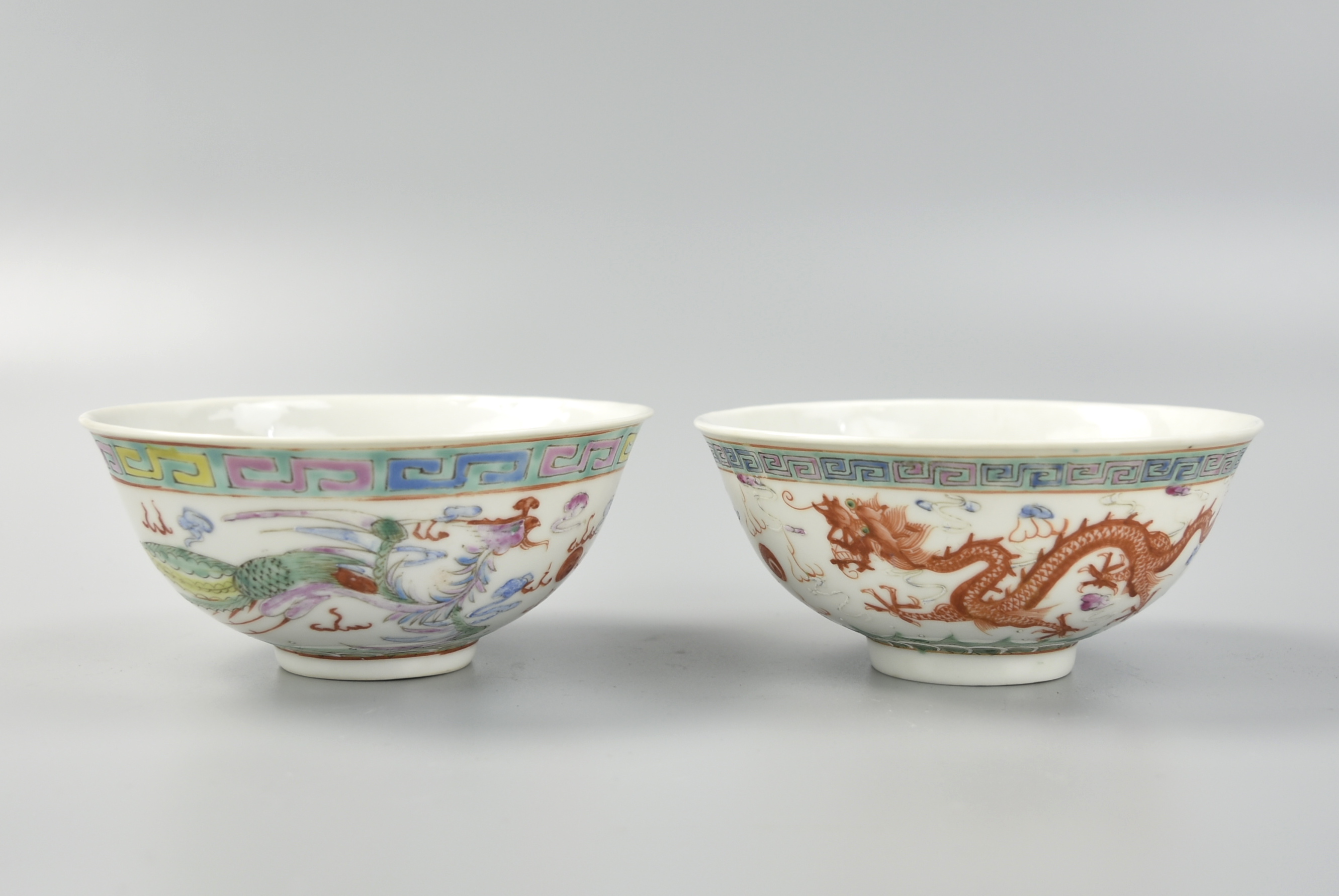 PAIR OF CHINESE FAMILLE ROSE DRAGON