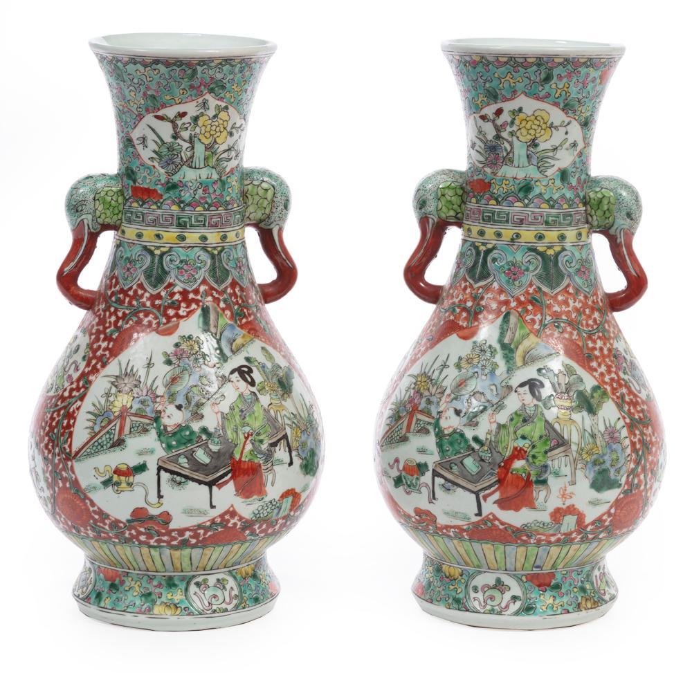 PAIR OF CHINESE FAMILLE ROSE