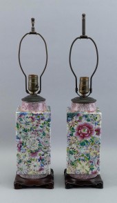 PAIR OF CHINESE FAMILLE ROSE T